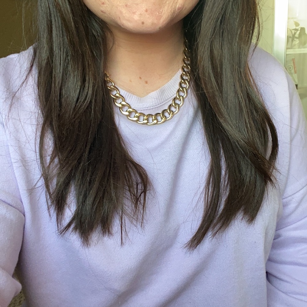 Gold chain necklace